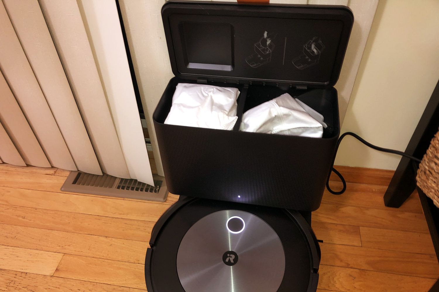 Best Self-Emptying Robot Vacuum for Pet Hair: A Revolution in Cleaning